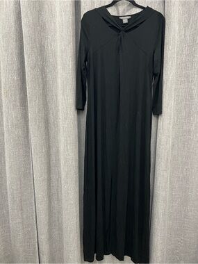 Kate & Mallory Black Twist-Front Maxi Dress